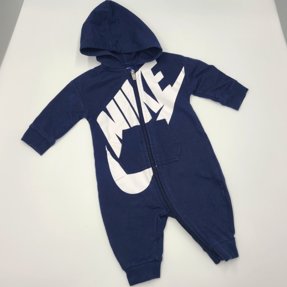 Nike baby hooded coverall size 3-6 months
